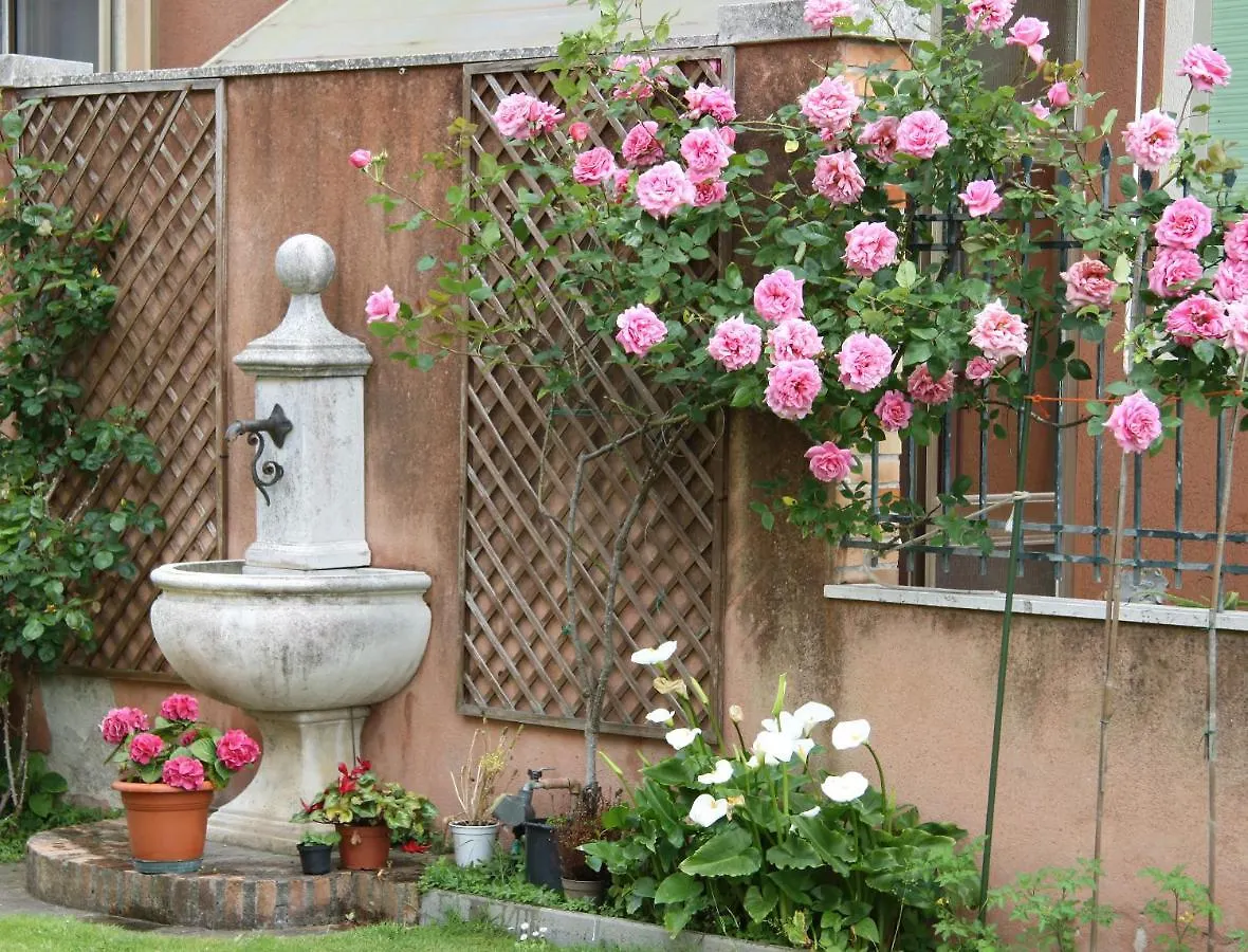Ferienwohnung Murano Garden House Apartment
