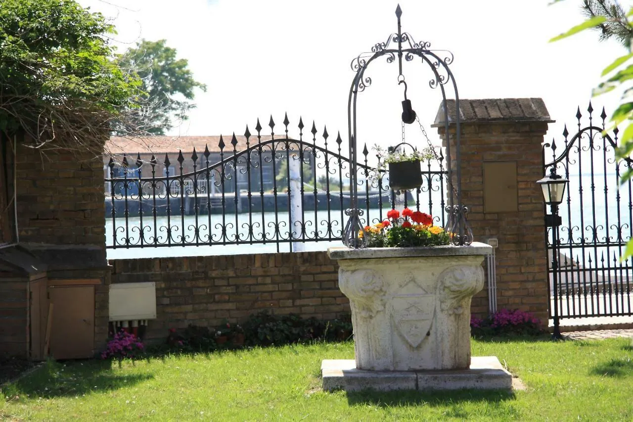 Murano Garden House Apartment